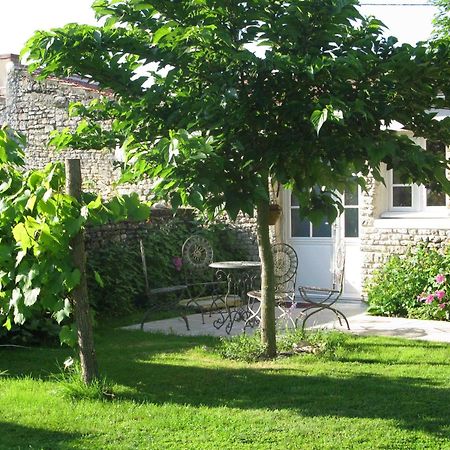 La Claverie Sainte-Radégonde-des-Noyers Exterior photo