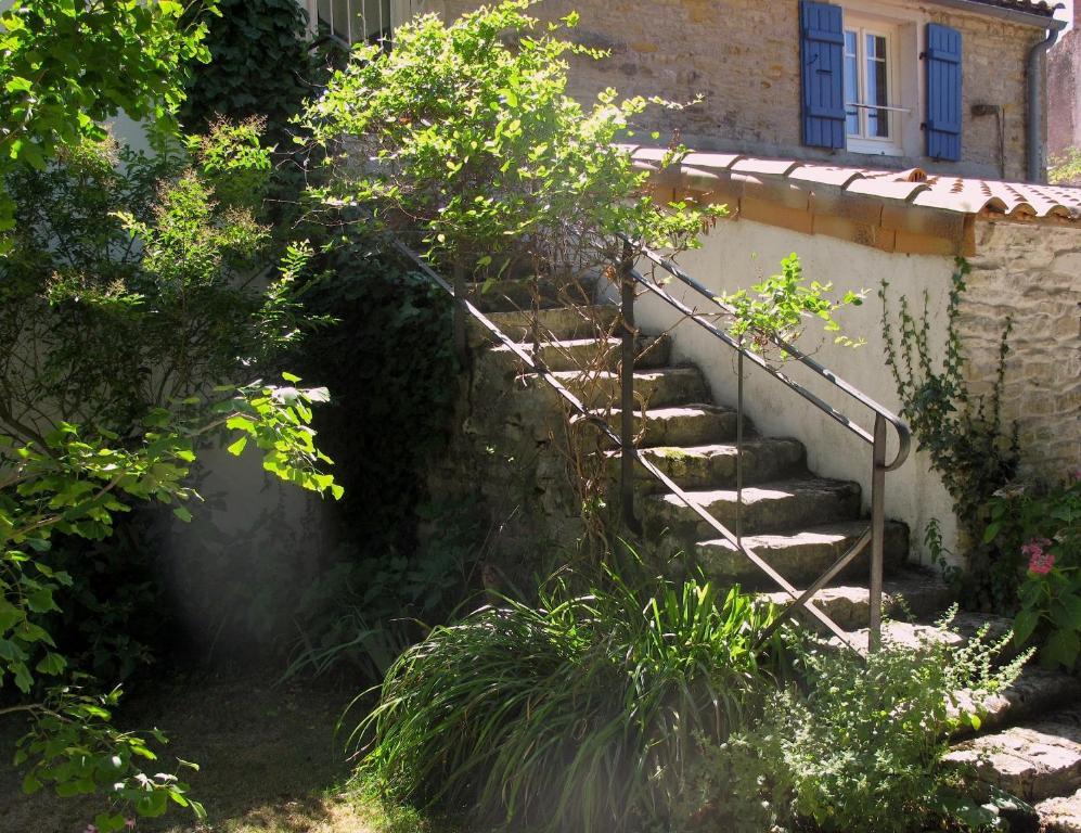 La Claverie Sainte-Radégonde-des-Noyers Exterior photo